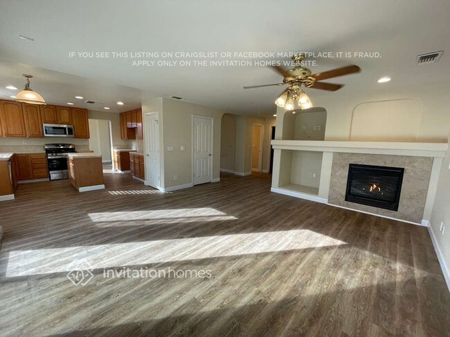 Building Photo - 1655 Vandenberg Cir