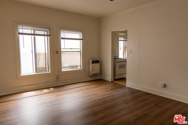 Foto del edificio - 661 Shatto Pl
