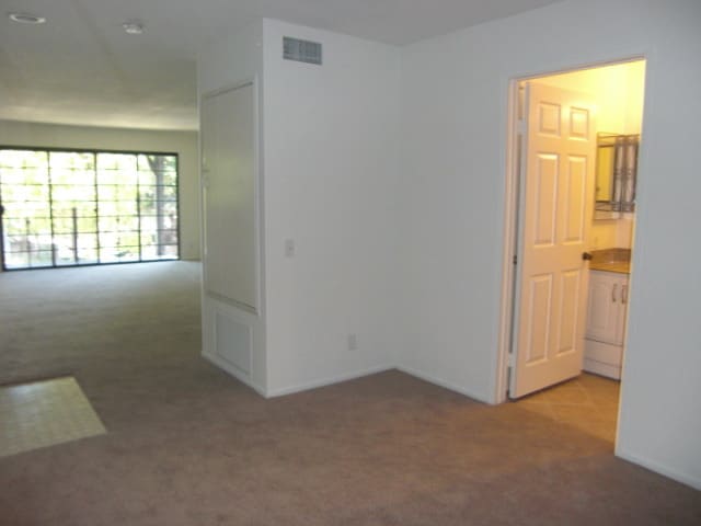 Building Photo - 3643 S Bear St