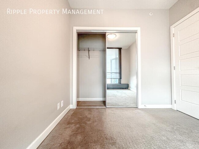 Building Photo - AMAZING 1 BED/ 1 BATH CONDO IN THE COMMUNITY OF VICTORIA PARK