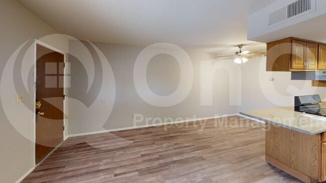 Building Photo - 3002 E Waltann Ln