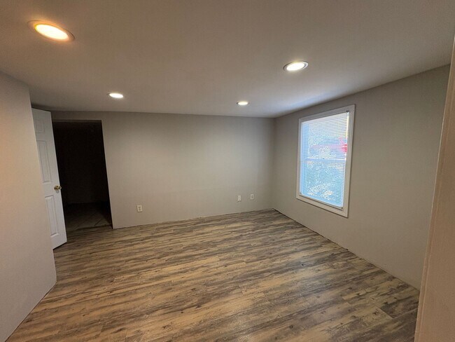 Foto del edificio - 3846 Ridge Ave