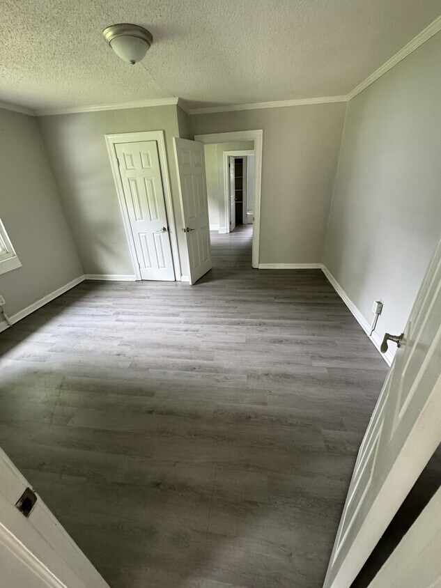 Foto principal - 503 Singletary St SE