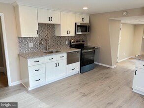 Building Photo - 1643 ROCKWELL Rd