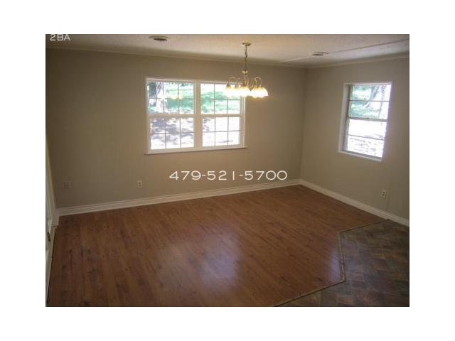 Building Photo - 2055 N Juneway Ter