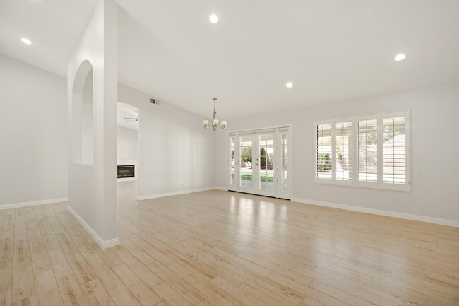 Building Photo - 7027 Mission Grove Pkwy N