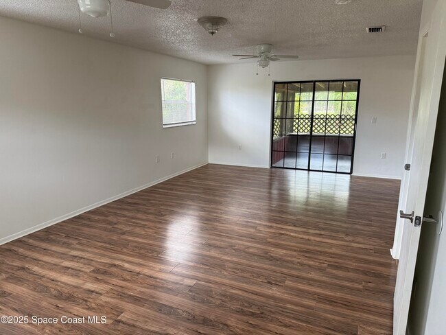 Foto del edificio - 5425 Country Ln