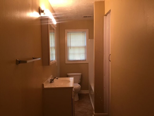Building Photo - 205 W Campbellton St