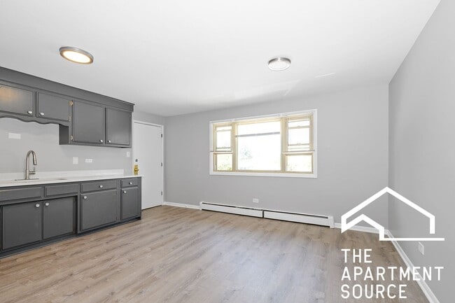 Building Photo - 3832 W 63rd St