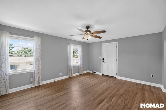 Foto del edificio - 442 Westshire Dr