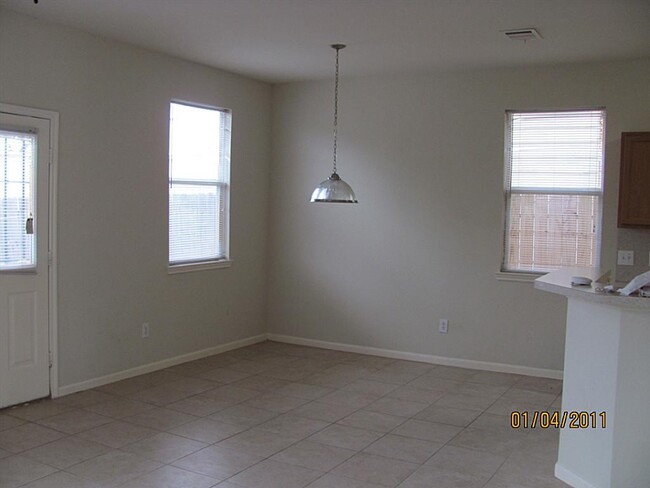 Building Photo - 6427 Waldron Dr