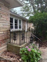 Building Photo - 297 Cambourne Dr