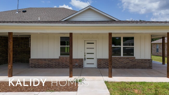 Building Photo - 17611 Natalie Ct