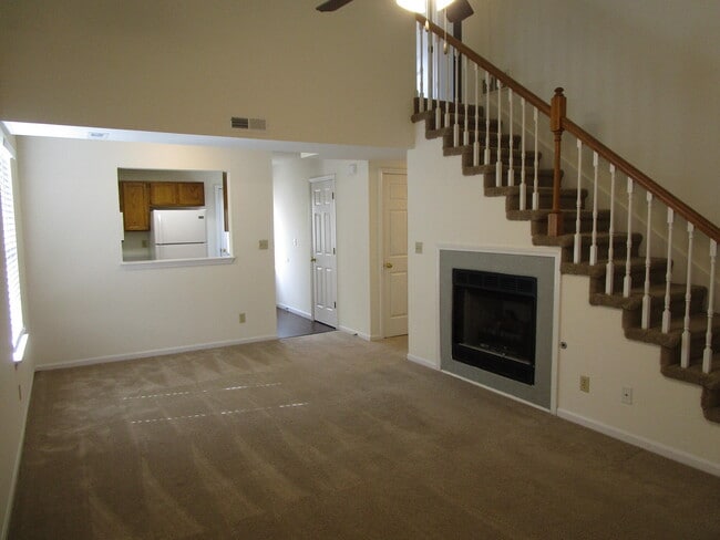 Building Photo - 2406 Calder Ct
