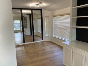 Building Photo - 6218 Crakston St