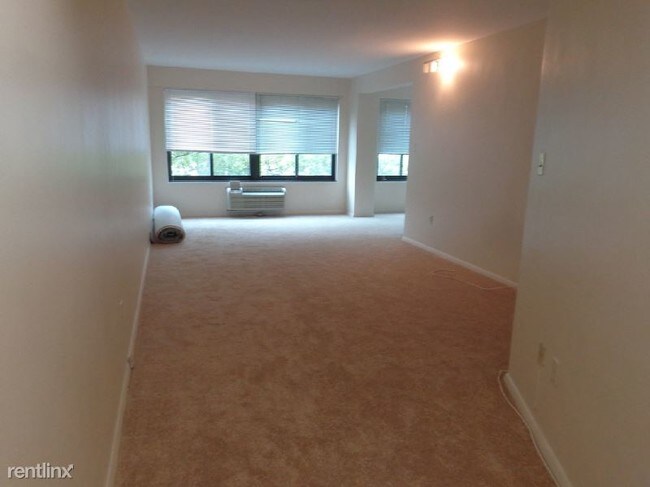 Building Photo - 1 br, 1 bath Condo - 846 N Madison St