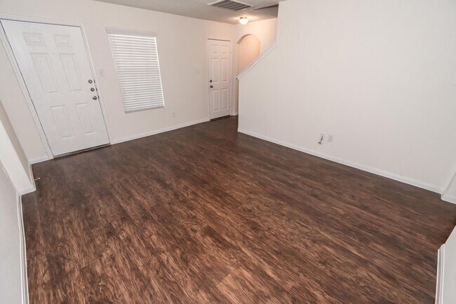 Building Photo - Cold River Ranch - 5306 Rio Ramos St, Rosh...