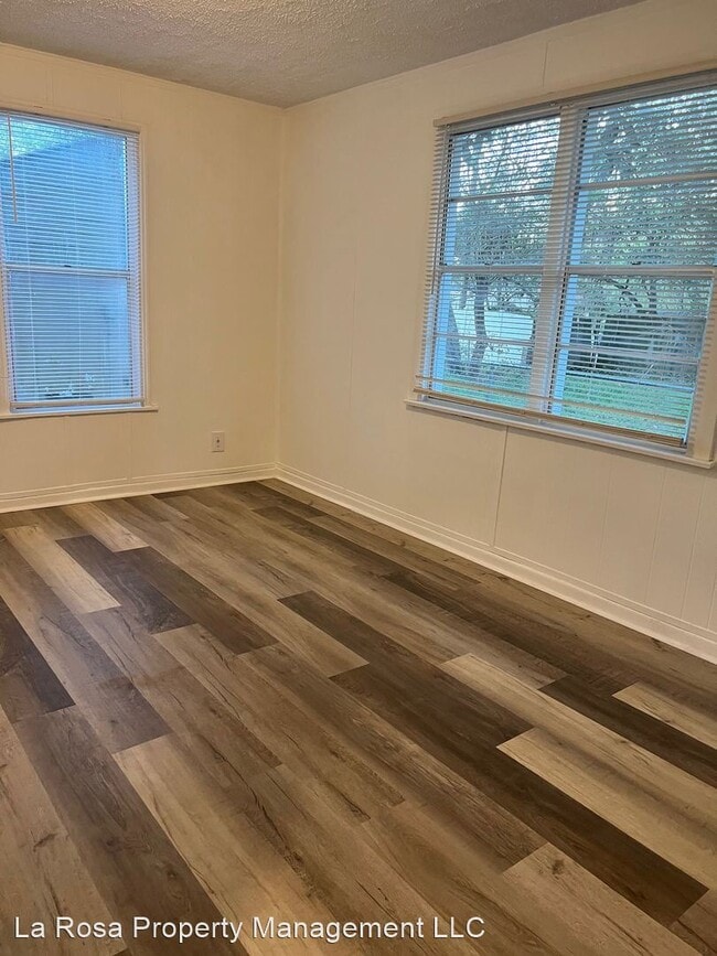 Building Photo - 3 br, 1 bath House - 2341 2ND AVE