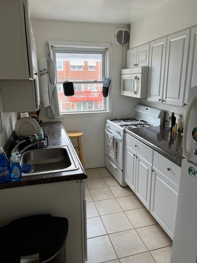 1318 Medfield Ave Unit 2nd Floor, Baltimore, MD 21211 1318 Medfield