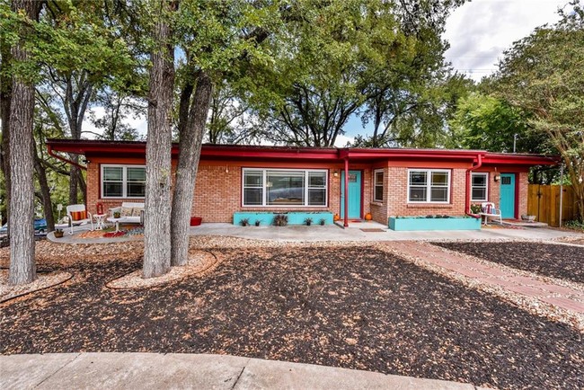 Building Photo - 902 Terrell Hill Dr