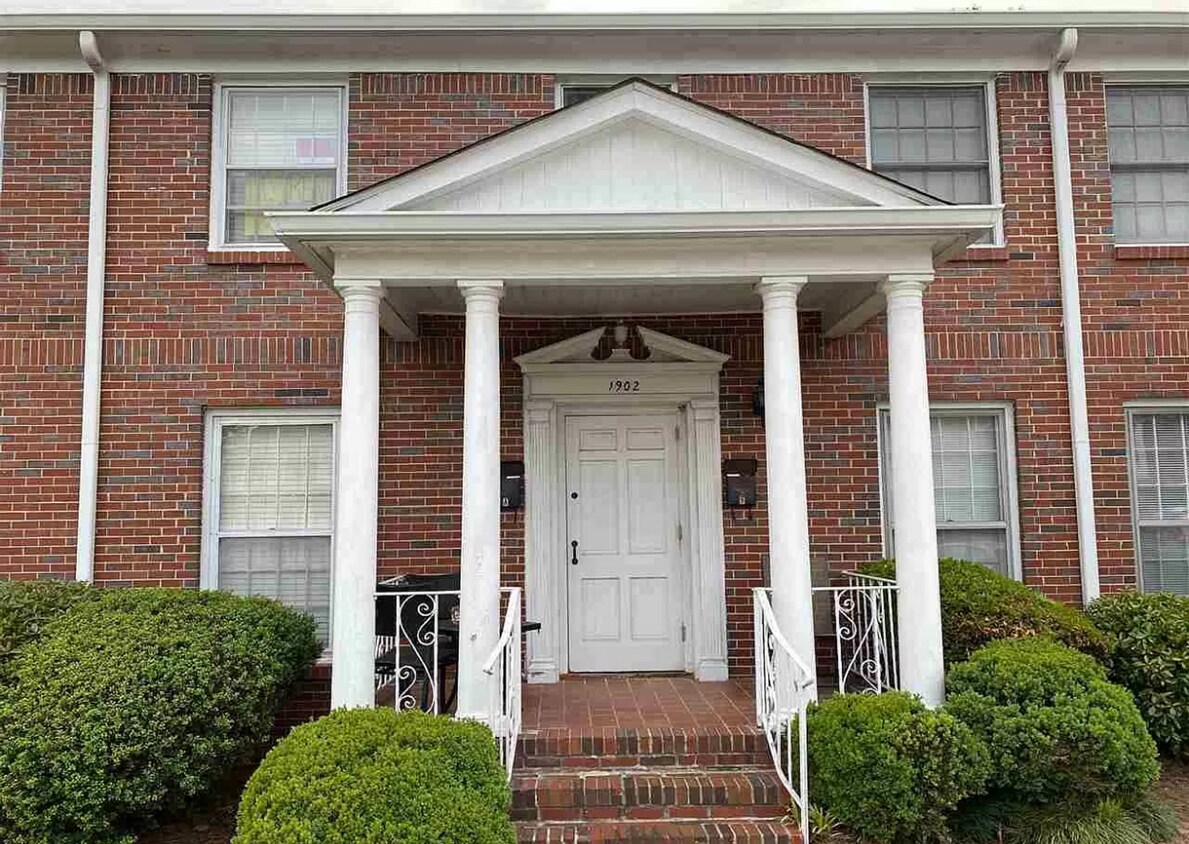 Primary Photo - Condo For Rent in Vestavia Hills, AL!!! CO...