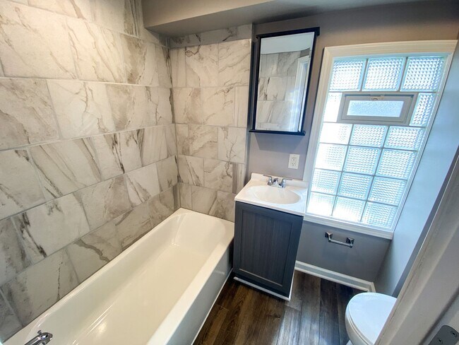 Foto del edificio - 5272A-5272A N 36th St