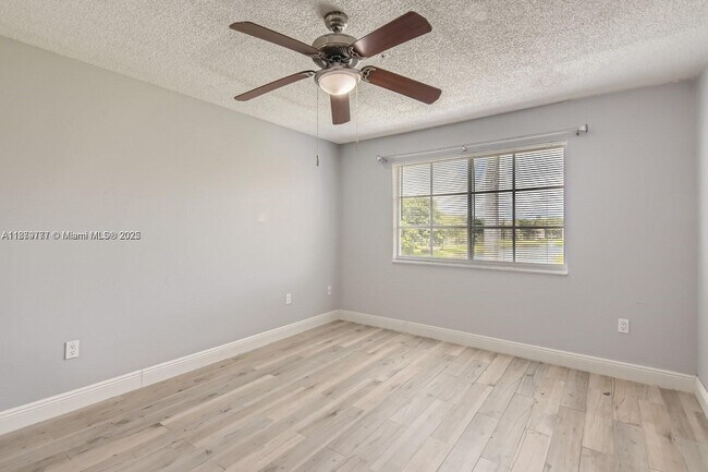 Foto del edificio - 12178 St.Andrews Pl