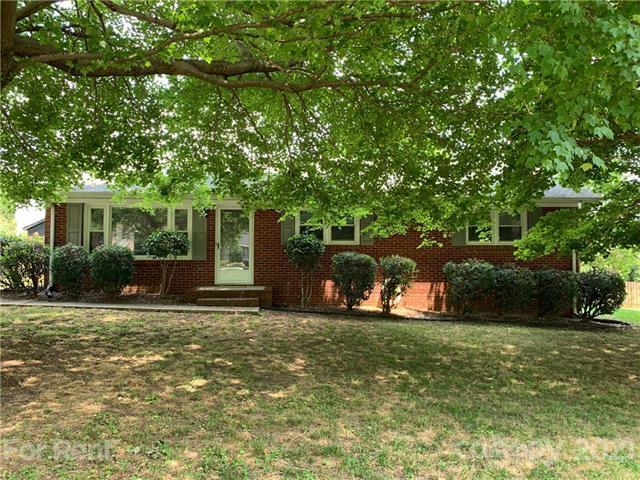 Primary Photo - 432 McLeod St