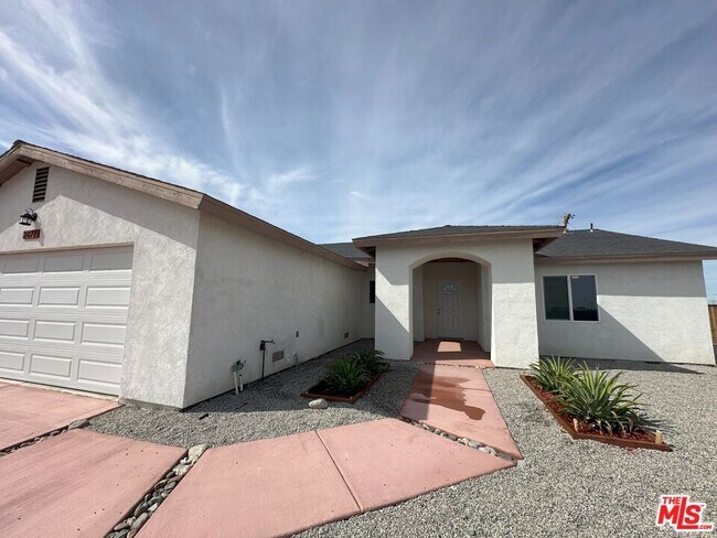 Building Photo - 2877 Gram Dr