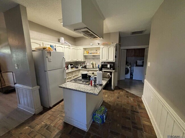 Foto del edificio - 10253 Stonehaven Ave