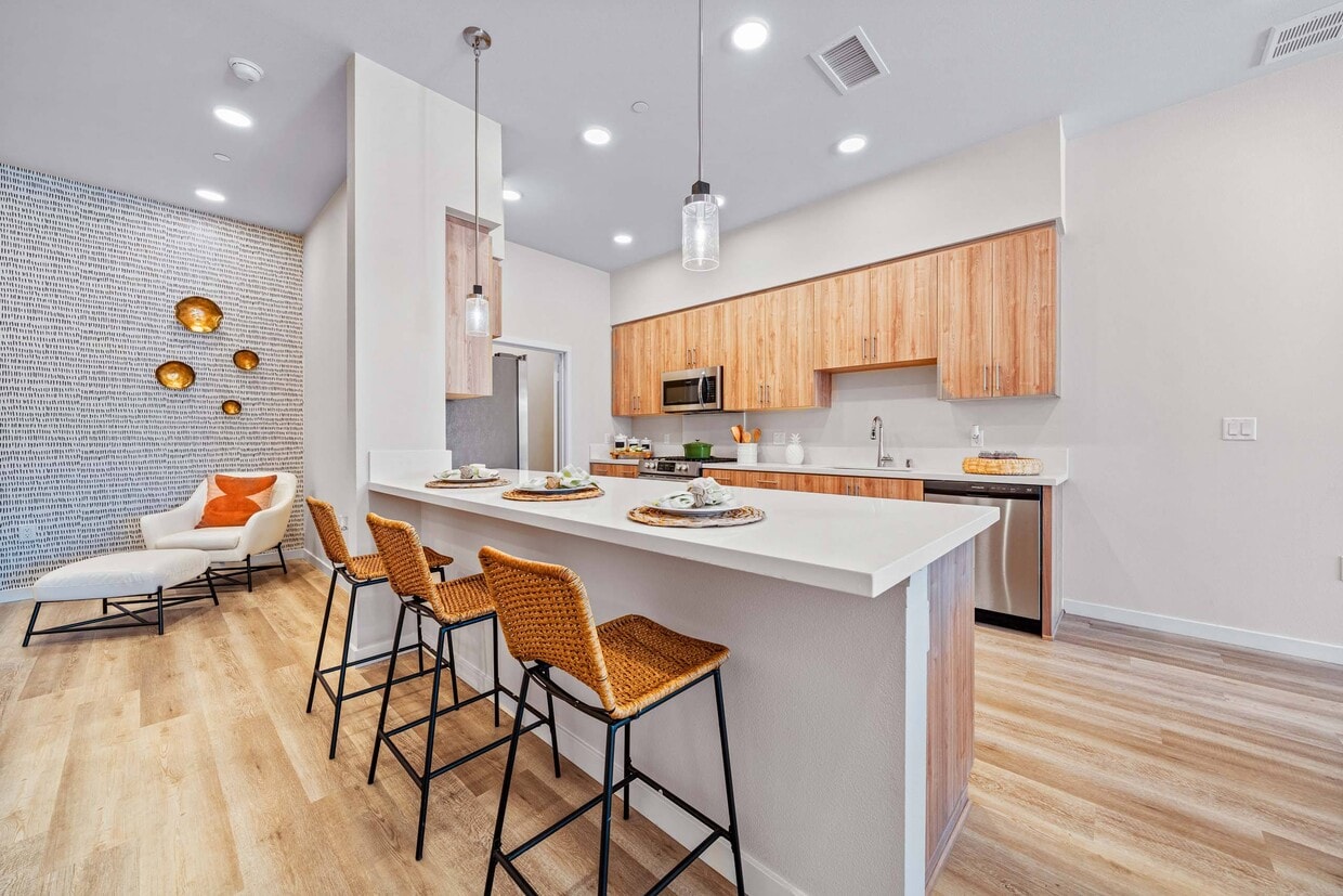 Primary Photo - Province