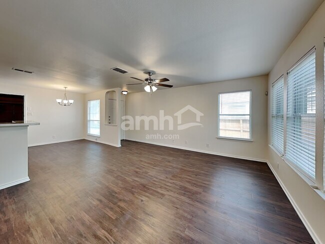 Foto del edificio - 6702 Sandy Point Drive