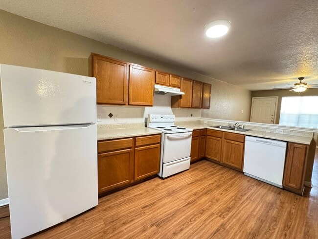 Foto del edificio - 1403 Dugger Cir
