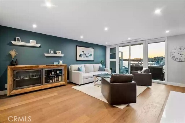 Foto del edificio - 16443 Harbour Ln