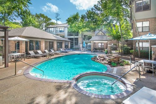 Building Photo - 10600 Six Pines Dr