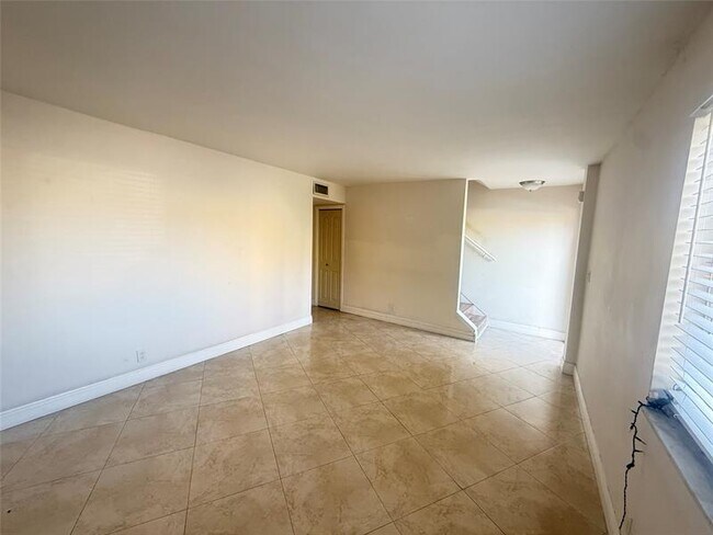 Building Photo - 5646 Blueberry Ct