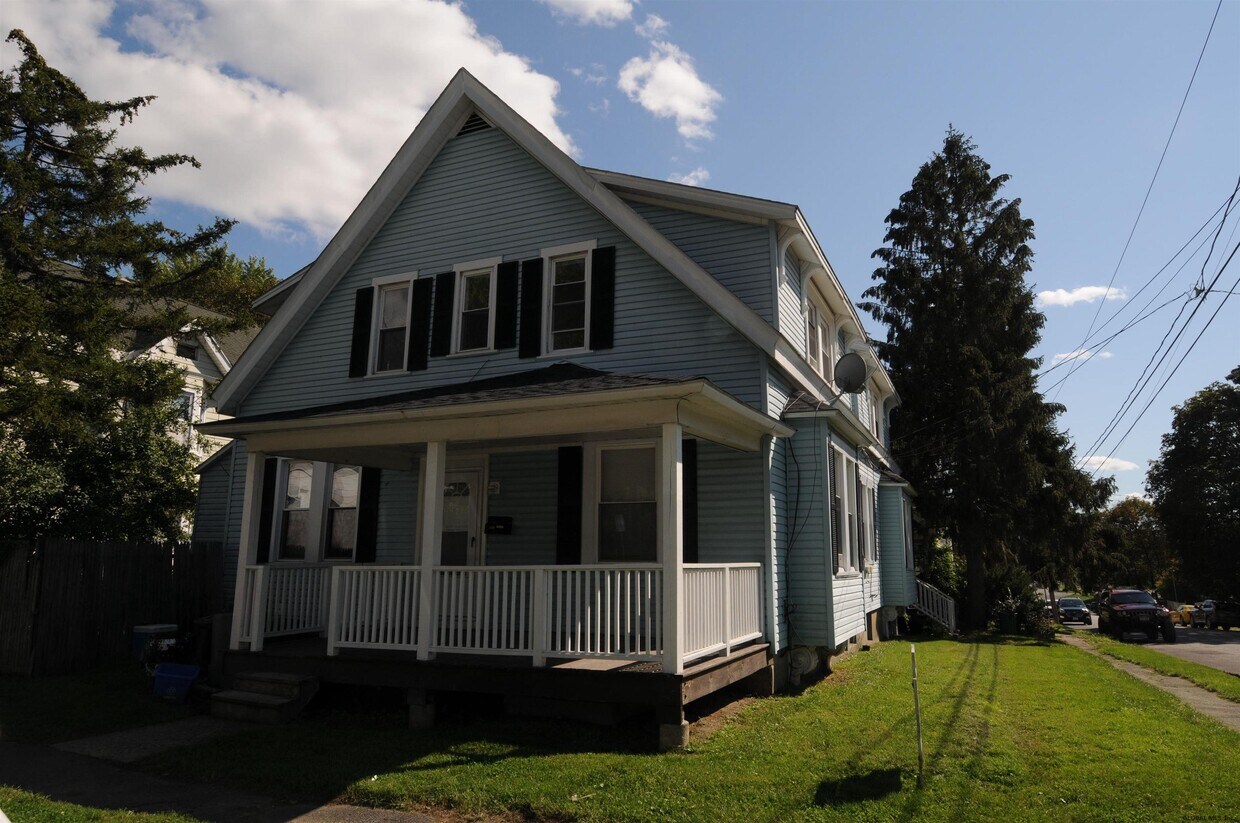 Primary Photo - 1301 Jacob St