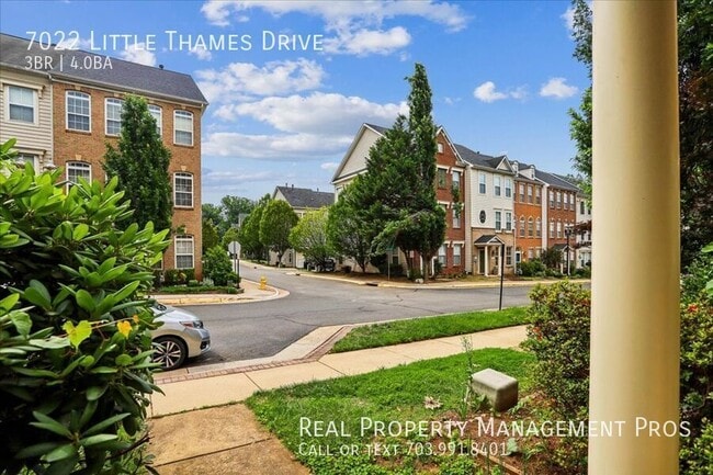 Foto del edificio - 7022 Little Thames Drive