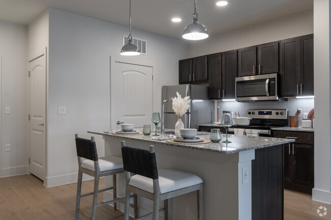 1BR, 1BA - 727SF - Kitchen - Rushcreek at Star Ranch