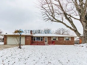 Building Photo - 2608 Marsha Dr