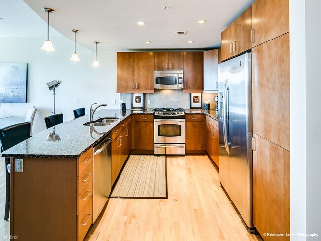 Foto del edificio - 1 br, 1 bath Condo - 2990 East 17th Avenue...