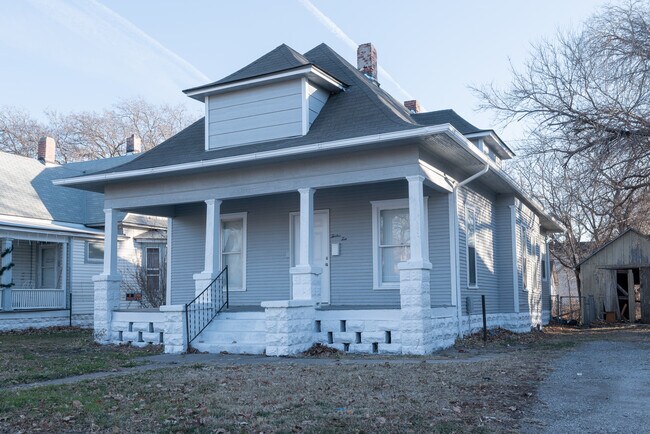 Building Photo - 1210 S Water St