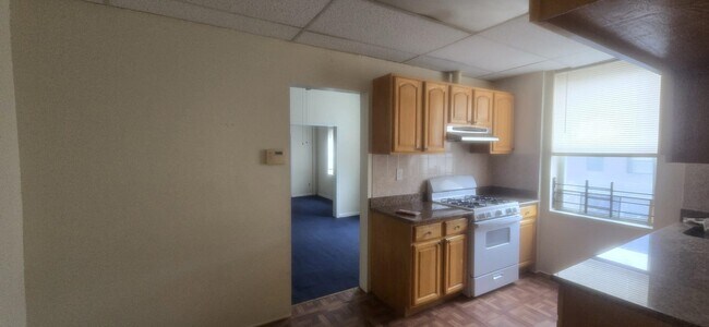 Foto del edificio - 1614 Summit Ave