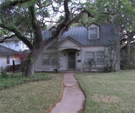 Building Photo - 3207 Cherry Ln