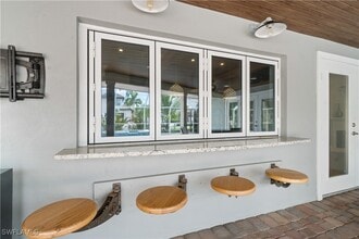 Building Photo - 1320 Marlin Dr