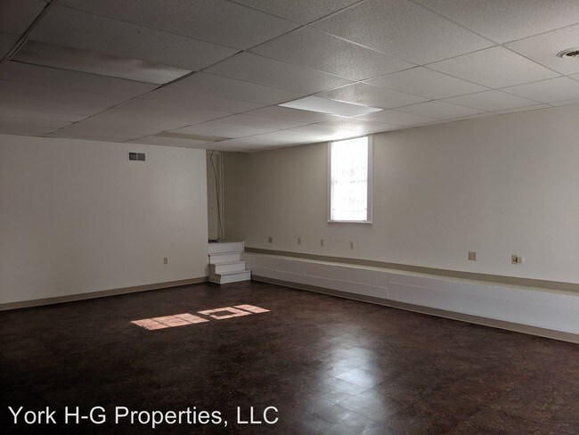 Building Photo - 10 1st Ave