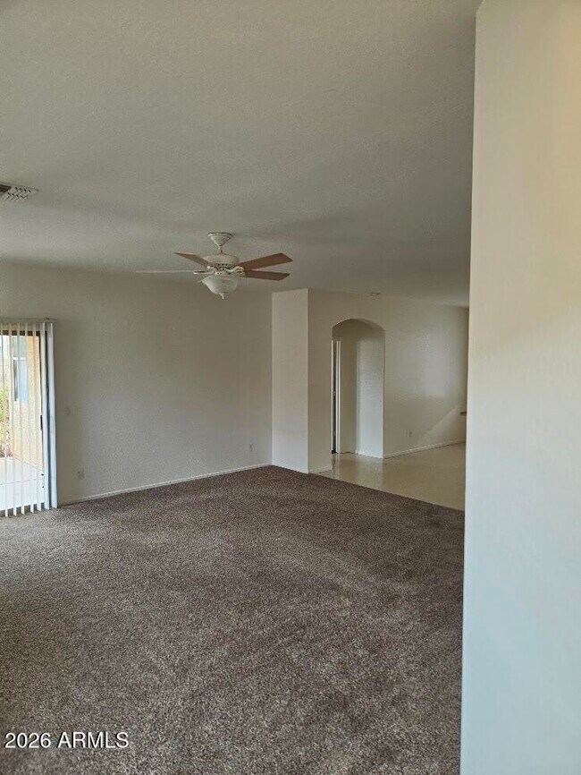 Foto del edificio - 12901 W Glenrosa Dr