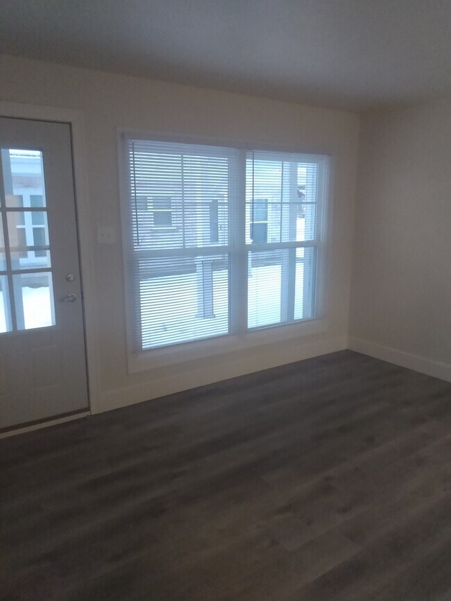 LaPlaza Apartments and R.O.C. Apartments Royal Oak, MI