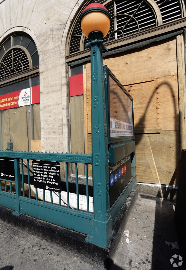 Building Photo - 15 Warren St