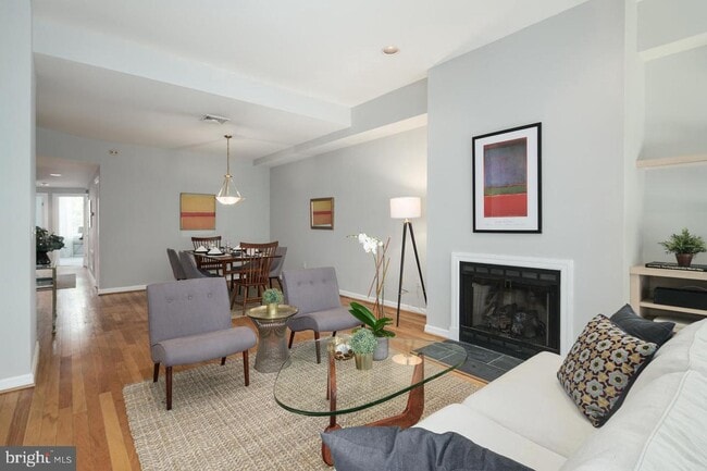 Building Photo - 2138 Lombard St